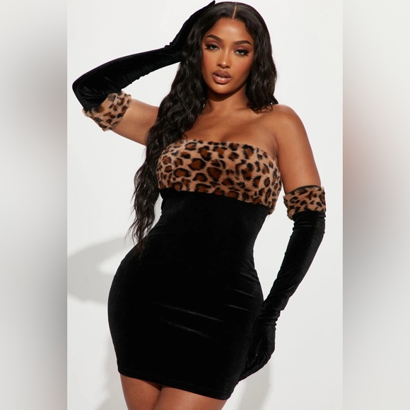 Fashion Nova Wild & Fun Velvet Dress Set - Black/combo   SIZE M - Picture 2 of 3